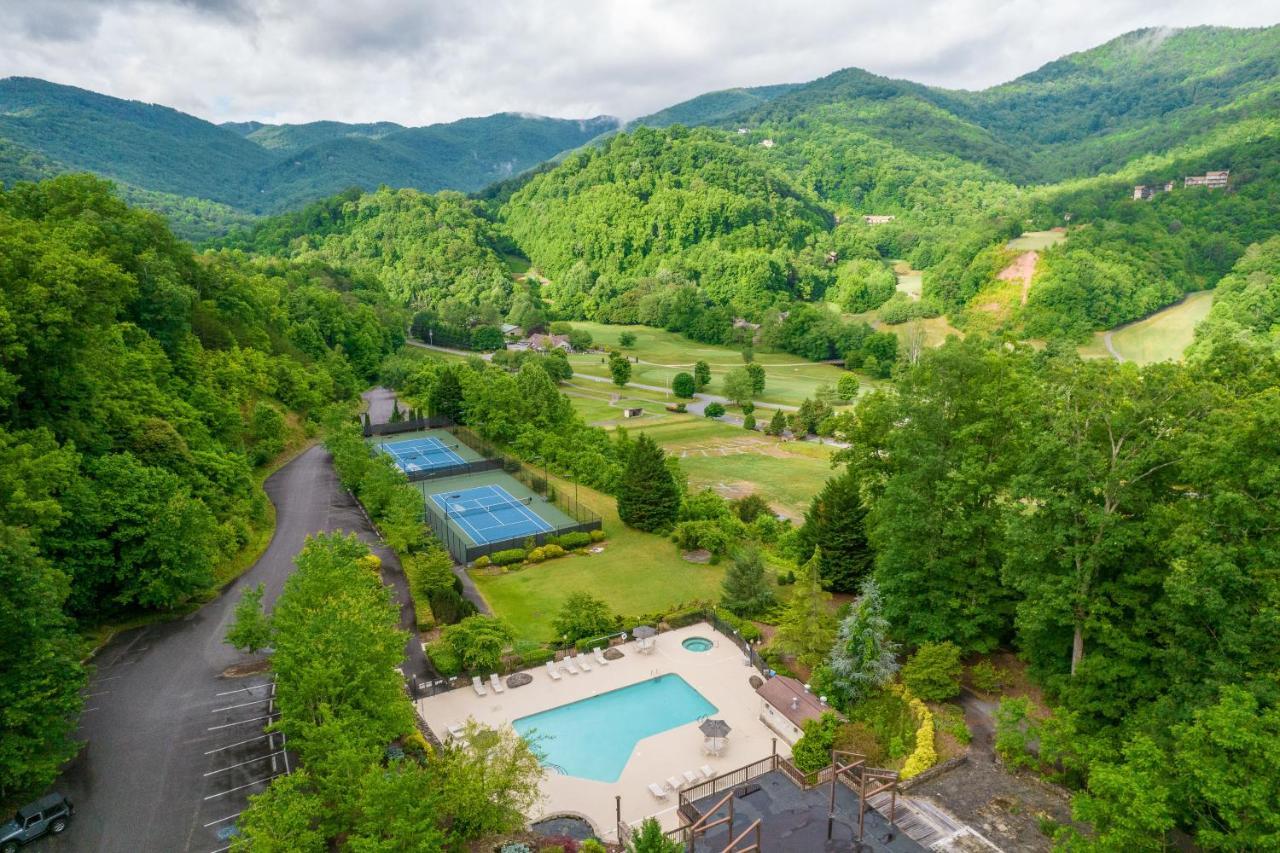 Smoky Mountain Escape Apartment Whittier Exterior photo