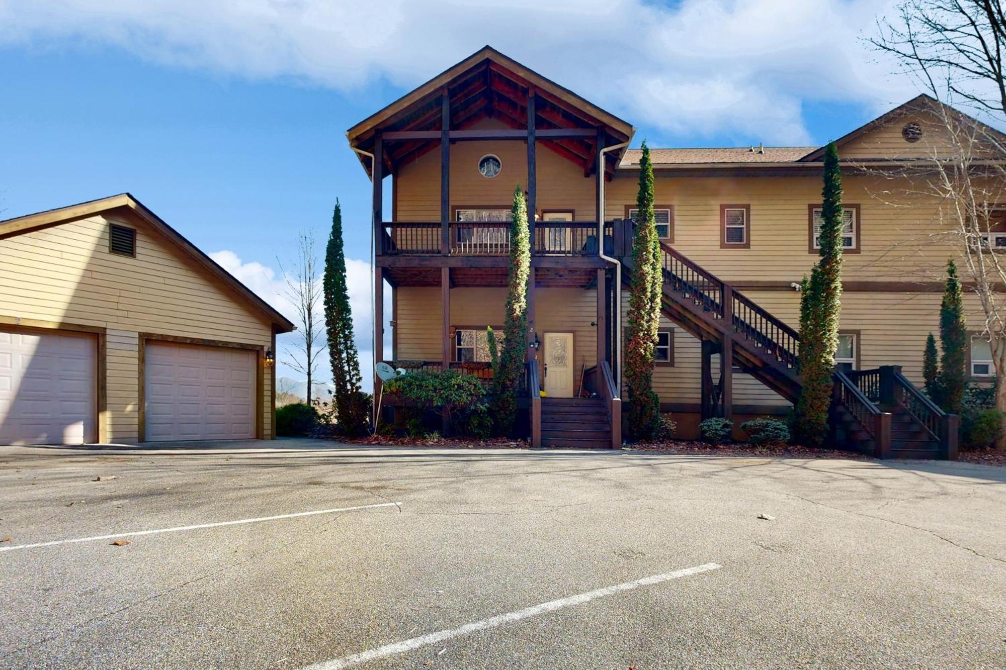 Smoky Mountain Escape Apartment Whittier Exterior photo