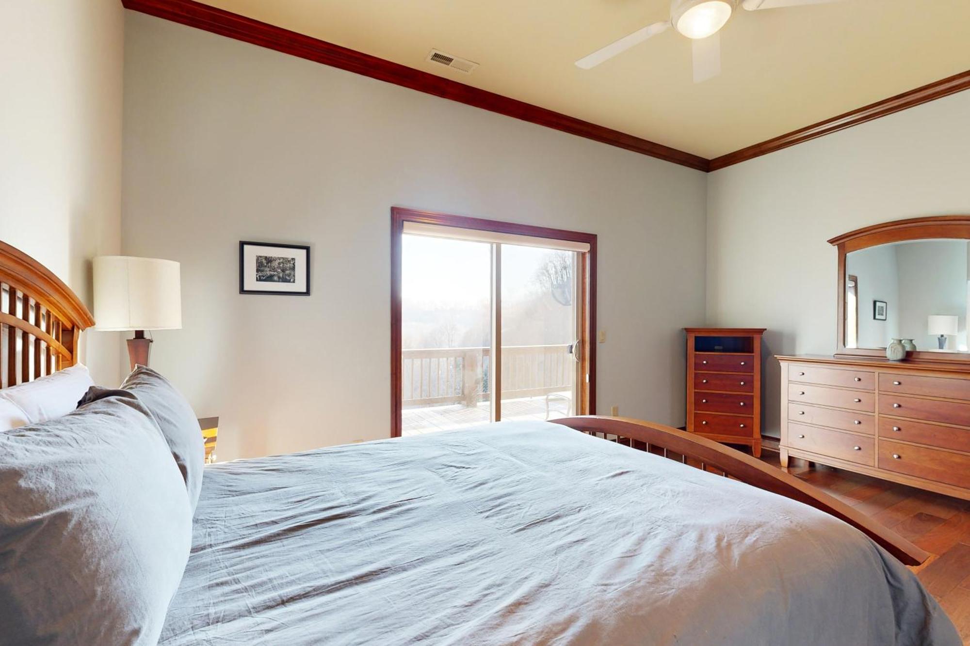 Smoky Mountain Escape Apartment Whittier Exterior photo