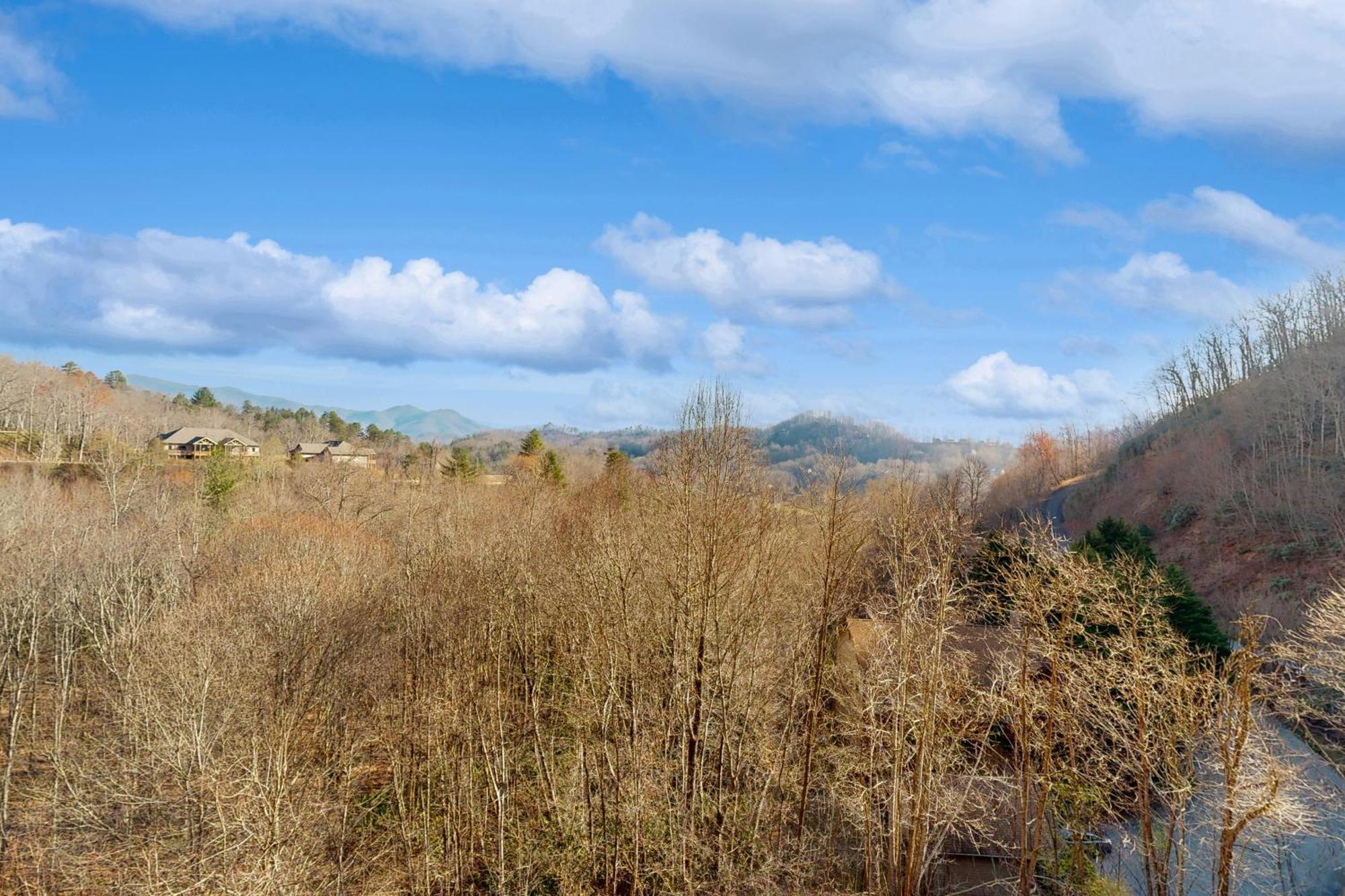 Smoky Mountain Escape Apartment Whittier Exterior photo